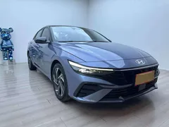 2023 Hyundai Elantra 1.5L CVT TOP Flagship, синий — фото 3