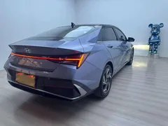 2023 Hyundai Elantra 1.5L CVT TOP Flagship, синий — фото 4