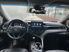 2021 Toyota Camry 2.5G Luxury, чёрный — фото 6