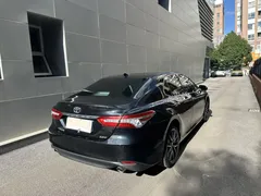 2021 Toyota Camry 2.5G Luxury, чёрный — фото 8