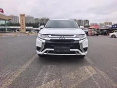 2021 Mitsubishi Outlander 2.0L 2WD 5 Seats, белый — фото 2