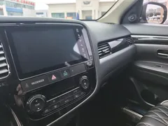 2021 Mitsubishi Outlander 2.0L 2WD 5 Seats, белый — фото 10