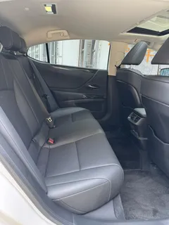2022 Lexus ES 200 Excellence, белый — фото 10
