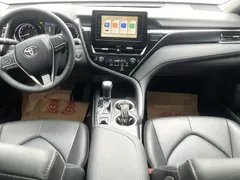 2023 Toyota Camry 2.0GVP Leading, белый — фото 5