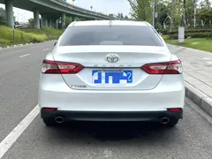 2023 Toyota Camry 2.0GVP Leading, белый — фото 7