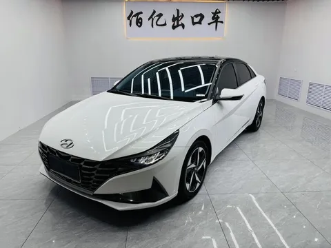 2022 Hyundai Elantra 1.5L CVT LUX Premium