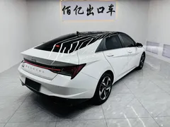 2022 Hyundai Elantra 1.5L CVT LUX Premium, белый — фото 16