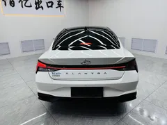 2022 Hyundai Elantra 1.5L CVT LUX Premium, белый — фото 17