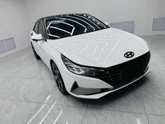 2022 Hyundai Elantra 1.5L CVT LUX Premium, белый — фото 3