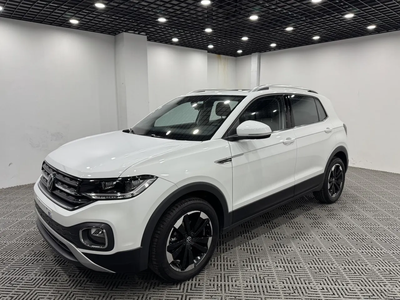 2021 Volkswagen Tacqua 1.5L AT