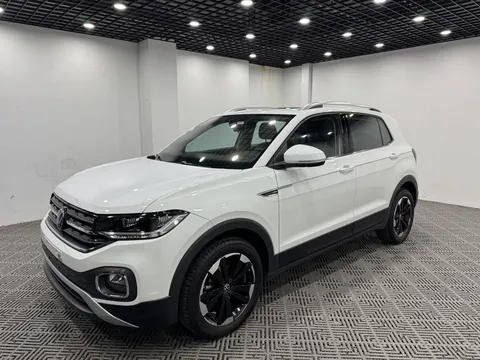 2021 Volkswagen Tacqua 1.5L AT