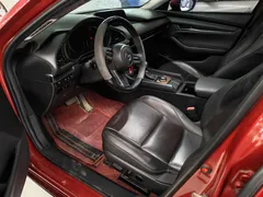 2021 Mazda Mazda3 2.0L AT, красный — фото 4