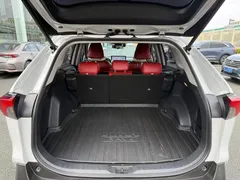 2023 Toyota RAV4 2.0L CVT 2WD Fashion, белый — фото 11