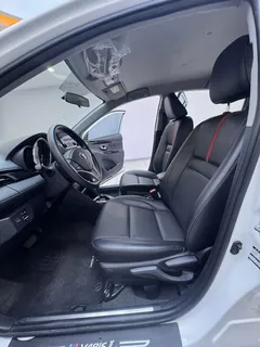 2022 Toyota Yaris L Zhixuan X 1.5L CVT Luxury Plus, белый — фото 11
