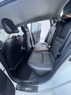 2022 Toyota Yaris L Zhixuan X 1.5L CVT Luxury Plus, белый — фото 12