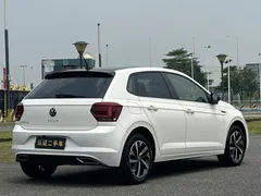 2021 Volkswagen Polo Plus 1.5L AT, белый — фото 4