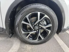 2022 Toyota C-HR 2.0L Elite, белый — фото 11