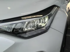 2022 Toyota C-HR 2.0L Elite, белый — фото 13