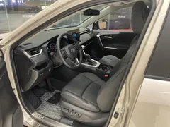 2023 Toyota Wildlander 2.0L 2WD Urban — фото 3