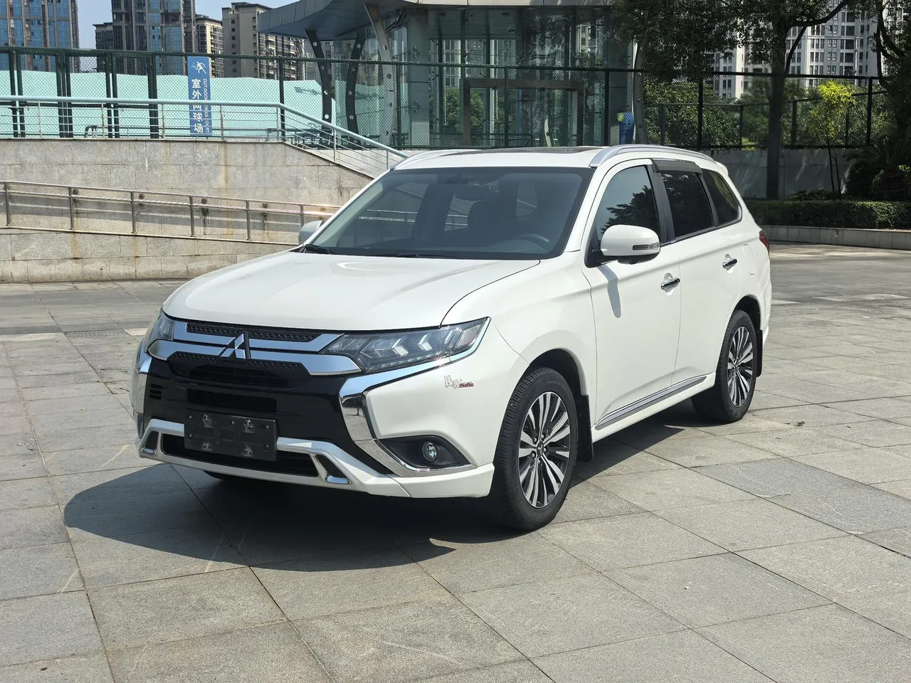 2021 Mitsubishi Outlander 2.4L 4WD 7-seat