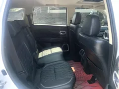 2021 Mitsubishi Outlander 2.4L 4WD 7-seat, белый — фото 14