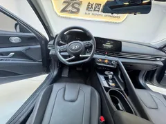 2023 Hyundai Elantra 1.5L CVT LUX Premium — фото 10