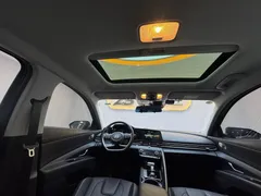 2023 Hyundai Elantra 1.5L CVT LUX Premium — фото 12
