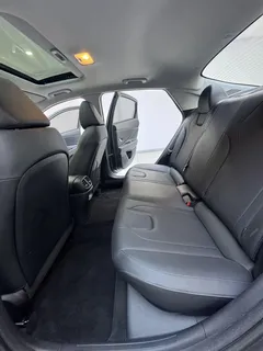 2023 Hyundai Elantra 1.5L CVT LUX Premium — фото 14