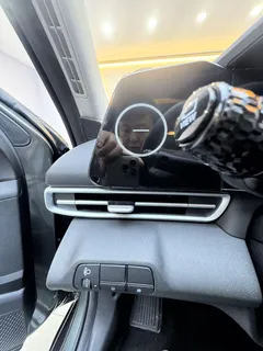 2023 Hyundai Elantra 1.5L CVT LUX Premium — фото 17