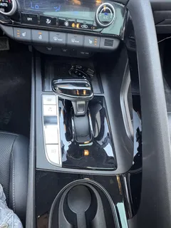 2023 Hyundai Elantra 1.5L CVT LUX Premium — фото 20