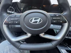 2023 Hyundai Elantra 1.5L CVT LUX Premium — фото 22