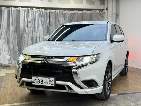 2021 Mitsubishi Outlander 2.0L 2WD 5-seat