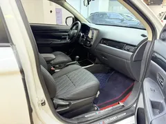 2021 Mitsubishi Outlander 2.0L 2WD 5-seat, белый — фото 13