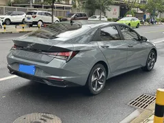2022 Hyundai Elantra 1.5L CVT GLX Elite — фото 8