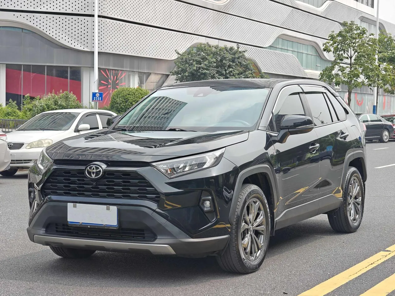 2023 Toyota RAV4 2.0L CVT 2WD Fashion