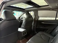 2021 Toyota Camry 2.5G Luxury — фото 5