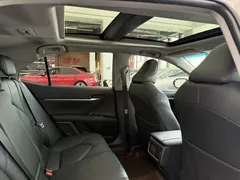 2021 Toyota Camry 2.5G Luxury — фото 6