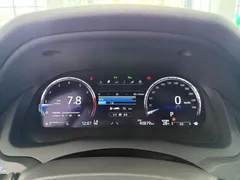 2021 Toyota Camry 2.5G Luxury — фото 10