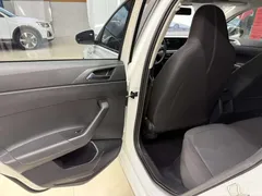 2021 Volkswagen Polo Plus 1.5L AT Panoramic, белый — фото 17