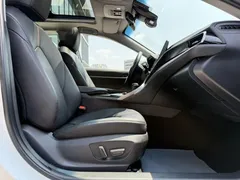 2023 Toyota Camry 2.5G Luxury, белый — фото 7