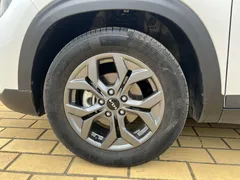 2023 Kia Seltos 1.5L IVT Luxury, белый — фото 7