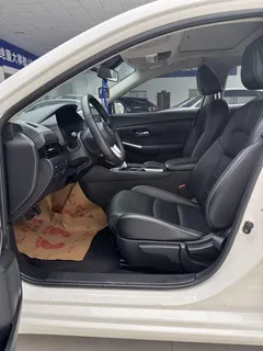 2022 Nissan Sylphy 1.6L XE CVT, белый — фото 8