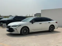 2023 Toyota Avalon 2.5L AT Luxury, белый — фото 1