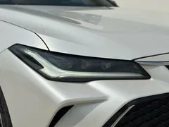 2023 Toyota Avalon 2.5L AT Luxury, белый — фото 4