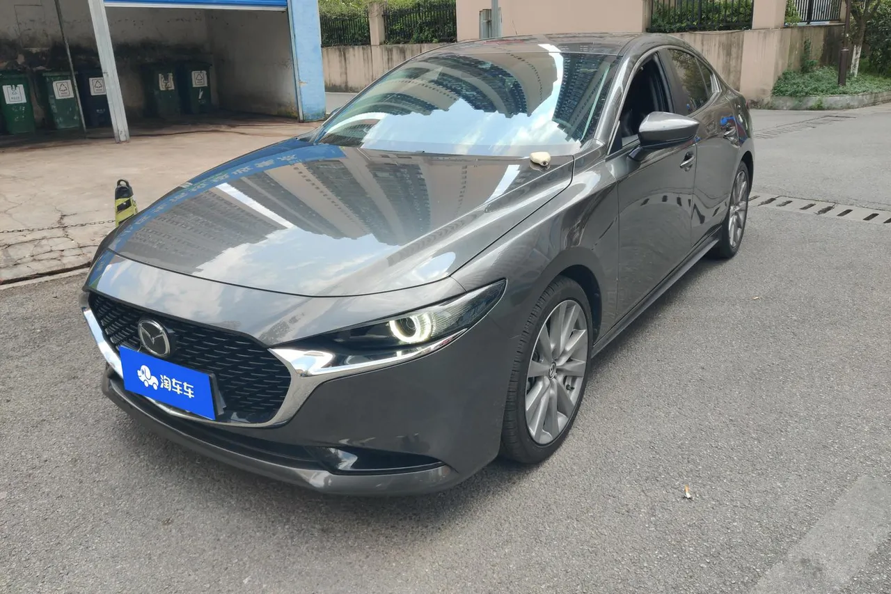 2022 Mazda Mazda3 2.0L AT