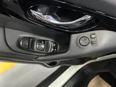 2022 Nissan X-Trail 2.0L 2WD Premium, белый — фото 25