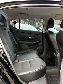 2022 Nissan Sylphy 1.6L XL CVT Enjoy, чёрный — фото 16
