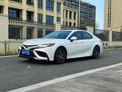 2021 Toyota Camry 2.0S Fashion, белый — фото 1
