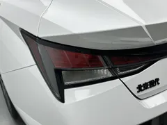 2023 Hyundai Elantra 1.5L CVT GLX Elite, белый — фото 20