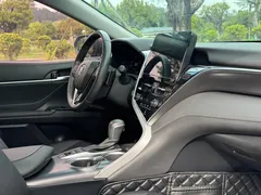 2022 Toyota Camry 2.5S Knight, чёрный — фото 14